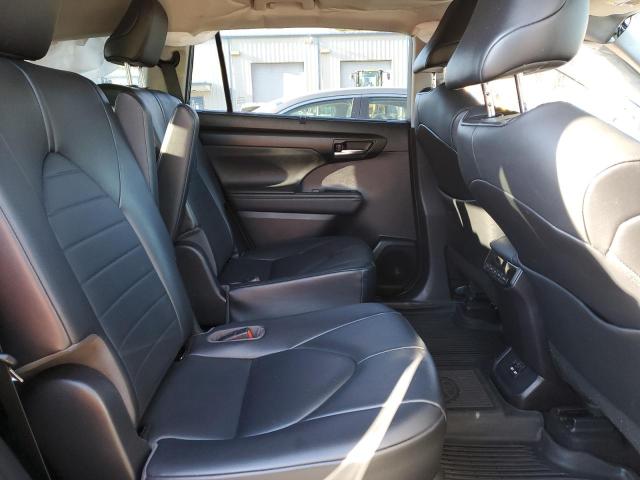 5TDGZRBH2LS519600 - 2020 TOYOTA HIGHLANDER XLE BLACK photo 11