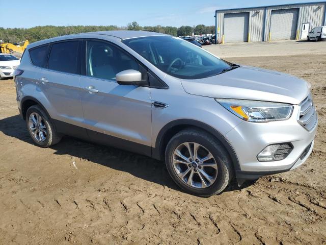 1FMCU0GDXHUB14243 - 2017 FORD ESCAPE SE SILVER photo 4