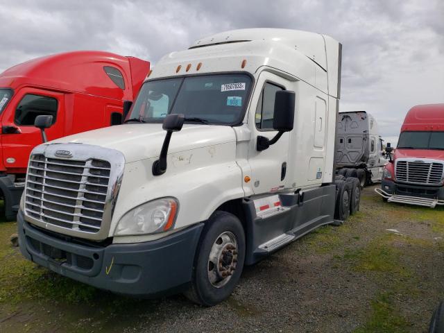 3AKJGLD52GSGU8018 - 2016 FREIGHTLINER CASCADIA 1 WHITE photo 2