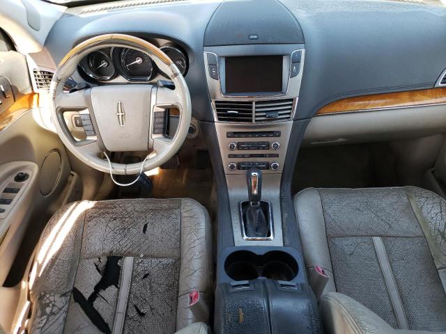 2LMHJ5FR6ABJ18590 - 2010 LINCOLN MKT SILVER photo 8