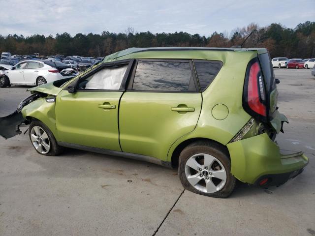 KNDJN2A25J7898587 - 2018 KIA SOUL GREEN photo 2