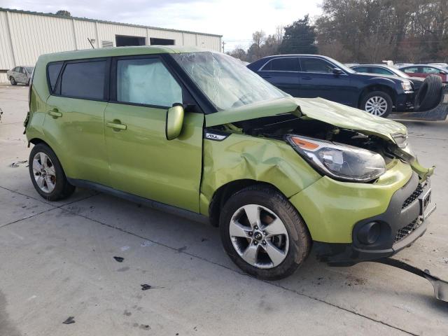 KNDJN2A25J7898587 - 2018 KIA SOUL GREEN photo 4