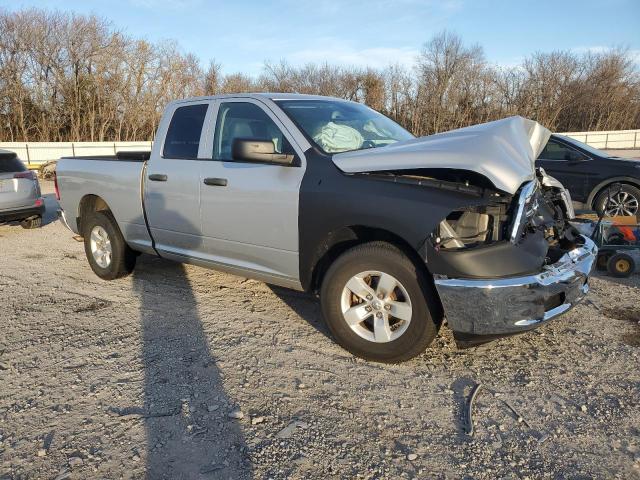 1C6RR6FG2JS349839 - 2018 RAM 1500 ST SILVER photo 4