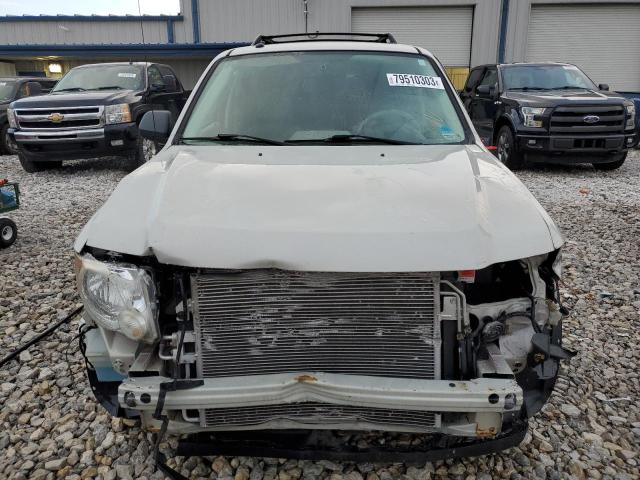 1FMCU03128KC00573 - 2008 FORD ESCAPE XLT SILVER photo 5