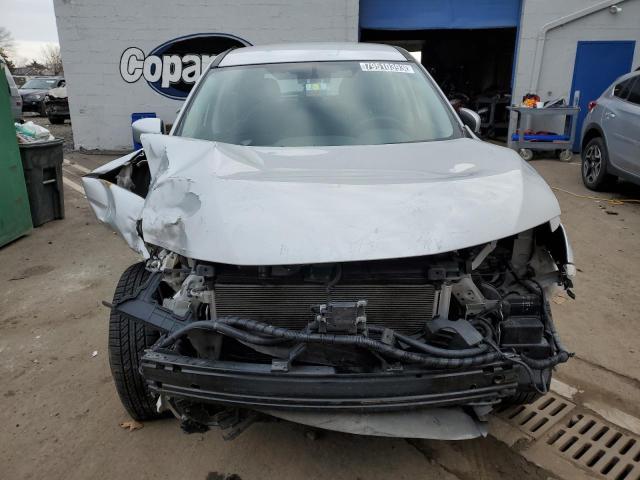 5N1AT2MV2JC840533 - 2018 NISSAN ROGUE S SILVER photo 5