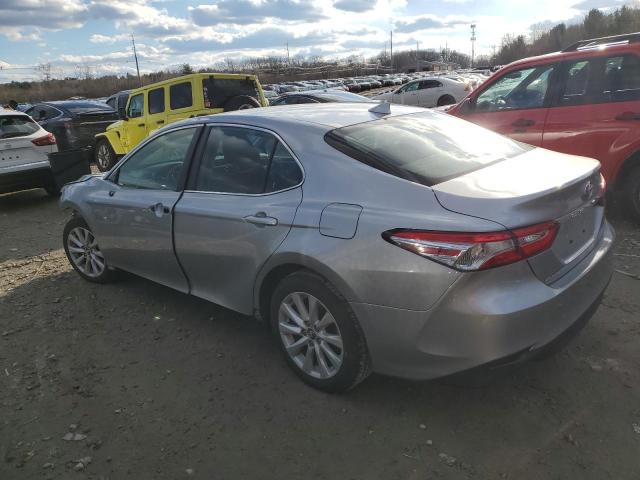 4T1B11HK3KU752686 - 2019 TOYOTA CAMRY L SILVER photo 2