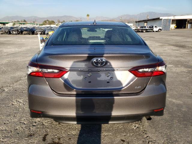 4T1C11AK8NU001618 - 2022 TOYOTA CAMRY LE GRAY photo 6