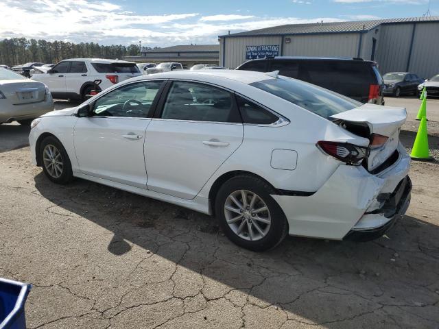 5NPE24AF0KH797480 - 2019 HYUNDAI SONATA SE WHITE photo 2