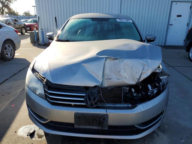 1VWBP7A37DC102564 - 2013 VOLKSWAGEN PASSAT SE SILVER photo 5