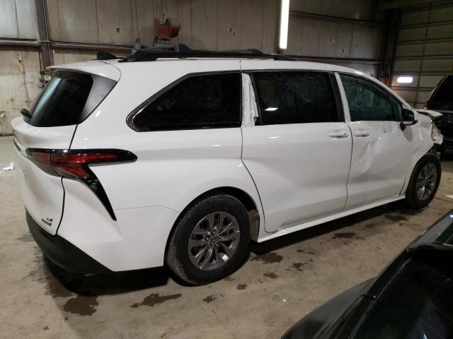 5TDKRKECXNS095765 - 2022 TOYOTA SIENNA LE WHITE photo 3