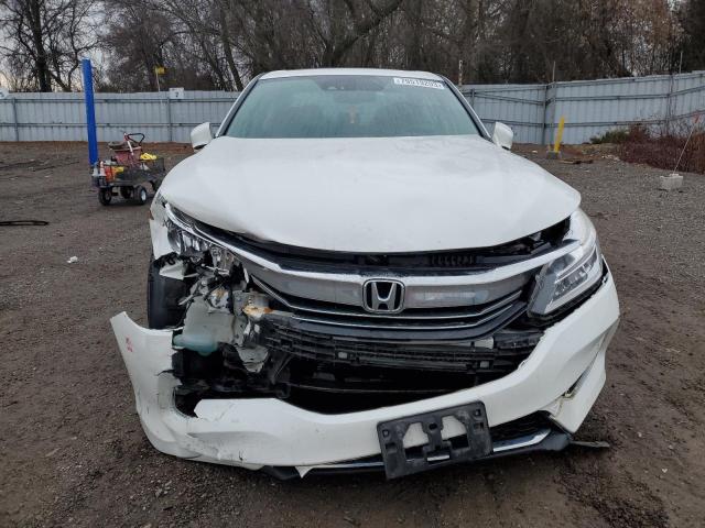 1HGCR3F91GA800547 - 2016 HONDA ACCORD TOURING WHITE photo 5