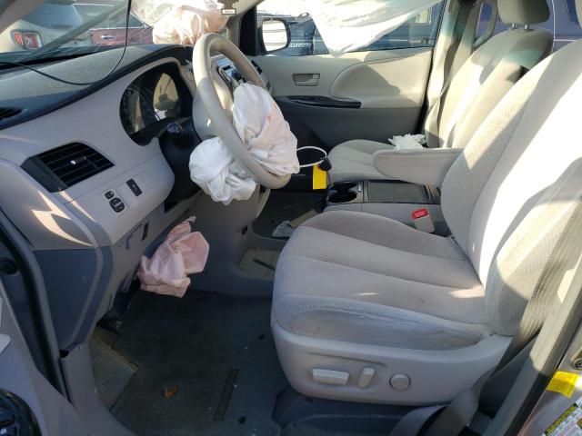 5TDKK3DC5CS248643 - 2012 TOYOTA SIENNA LE SILVER photo 7