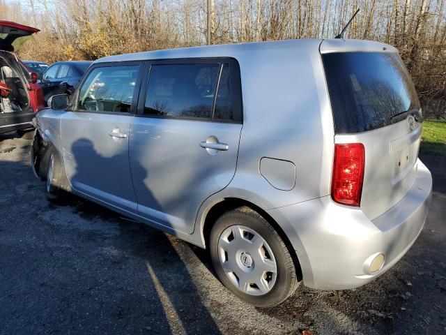 JTLKE50EX81017885 - 2008 TOYOTA SCION XB SILVER photo 2