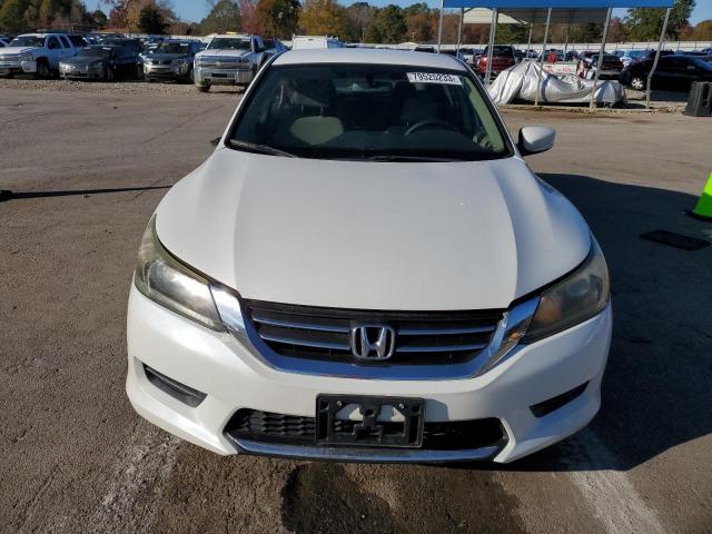 1HGCR2F31DA098148 - 2013 HONDA ACCORD LX WHITE photo 5