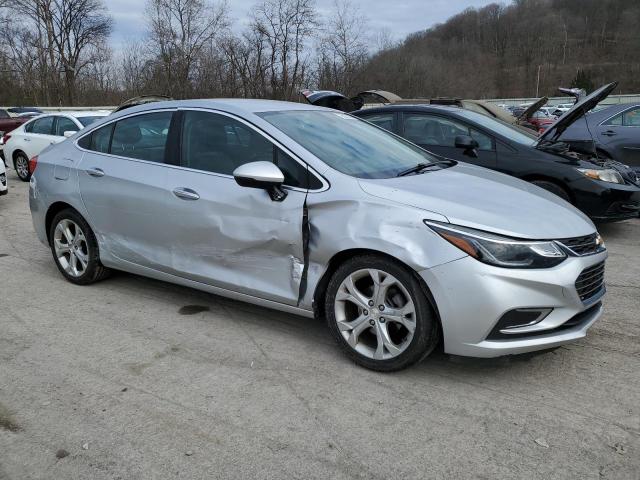 1G1BF5SM1J7196679 - 2018 CHEVROLET CRUZE PREMIER SILVER photo 4