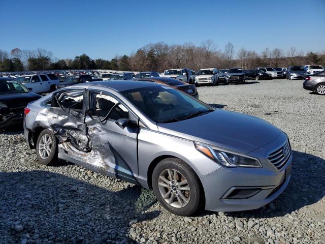 5NPE24AF9HH502305 - 2017 HYUNDAI SONATA SE SILVER photo 4