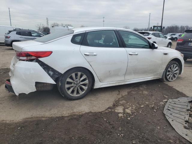 5XXGT4L33JG261240 - 2018 KIA OPTIMA LX WHITE photo 3