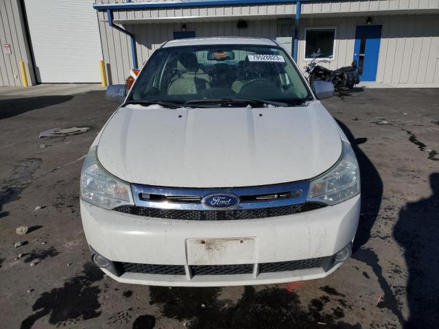 1FAHP3HN6AW264361 - 2010 FORD FOCUS SEL WHITE photo 5