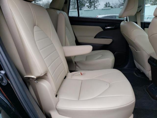 5TDGZRBH7NS586261 - 2022 TOYOTA HIGHLANDER XLE BLACK photo 11