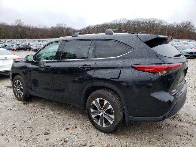 5TDGZRBH7NS586261 - 2022 TOYOTA HIGHLANDER XLE BLACK photo 2