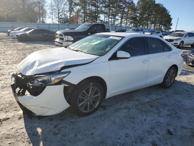 4T1BF1FK4GU136717 - 2016 TOYOTA CAMRY LE WHITE photo 1