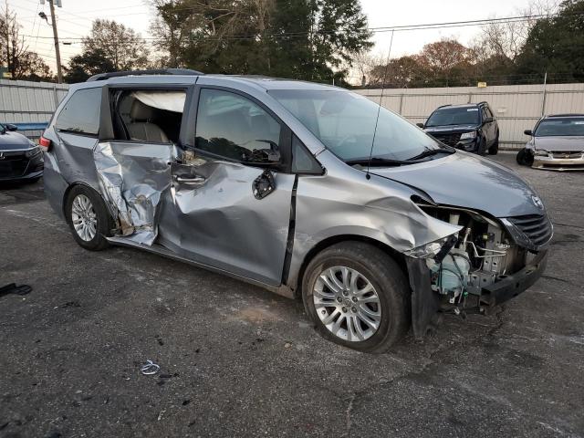 5TDYK3DC8ES414764 - 2014 TOYOTA SIENNA XLE SILVER photo 4