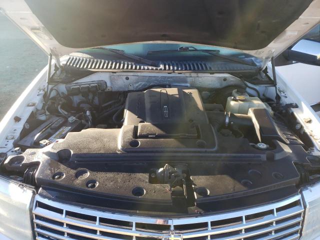 5LMFU28509EJ00392 - 2009 LINCOLN NAVIGATOR თეთრი ფოტო 11