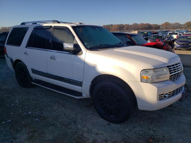 5LMFU28509EJ00392 - 2009 LINCOLN NAVIGATOR WHITE photo 4