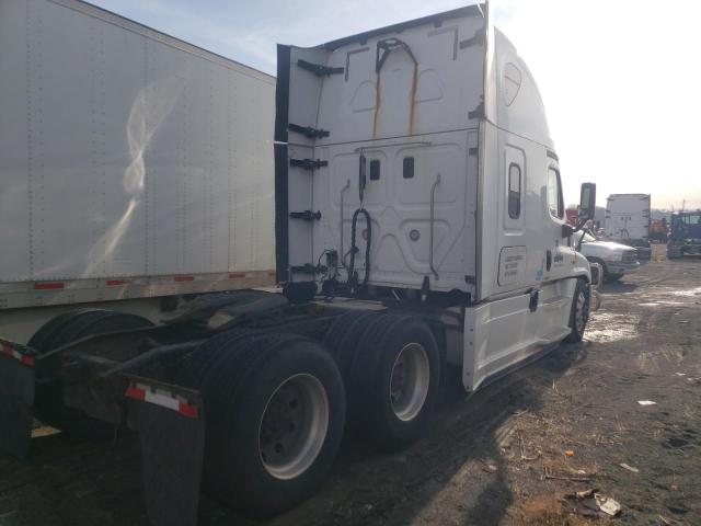 3AKJGLD52GSGS9033 - 2016 FREIGHTLINER CASCADIA 1 WHITE photo 4