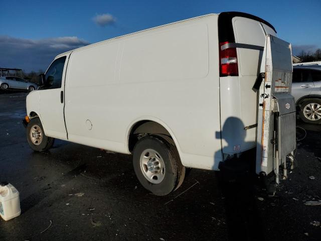 1GCZGGFP1L1276637 - 2020 CHEVROLET EXPRESS G3 WHITE photo 2