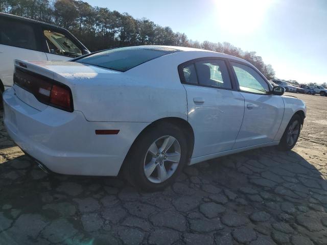 2B3CL3CGXBH608588 - 2011 DODGE CHARGER WHITE photo 3