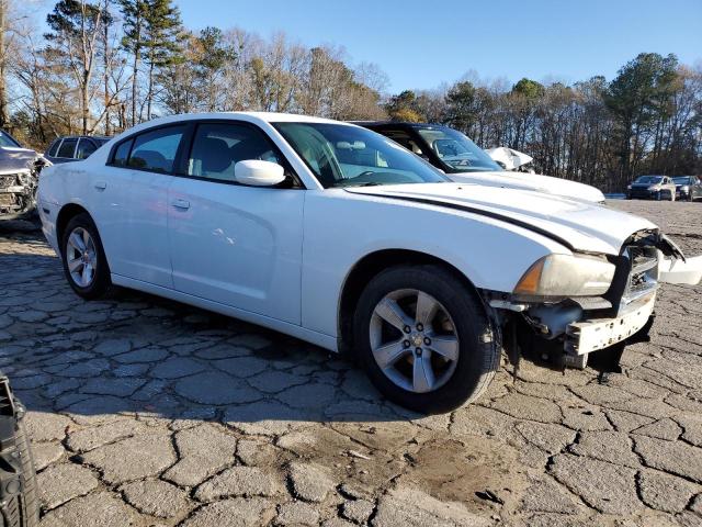 2B3CL3CGXBH608588 - 2011 DODGE CHARGER WHITE photo 4