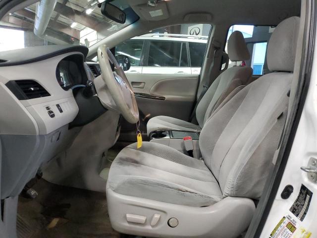 5TDKK3DCXDS375664 - 2013 TOYOTA SIENNA LE WHITE photo 7