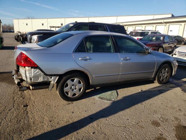 1HGCM564X7A217862 - 2007 HONDA ACCORD LX SILVER photo 3