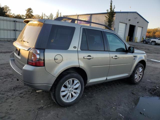 SALFR2BG6DH368267 - 2013 LAND ROVER LR2 HSE BEIGE photo 3