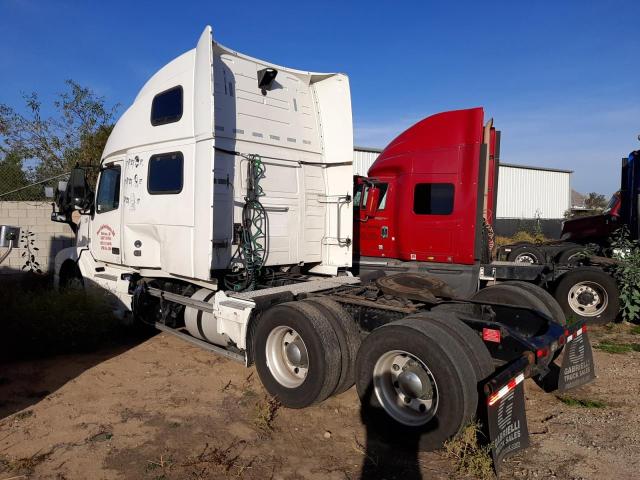 4V4NC9EH4GN954767 - 2016 VOLVO VN VNL WHITE photo 3