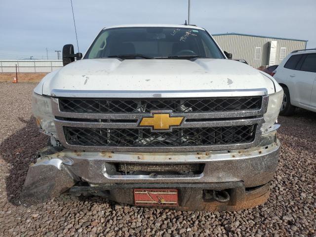 1GC1KXCG2DF104055 - 2013 CHEVROLET SILVERADO K2500 HEAVY DUTY LT WHITE photo 5