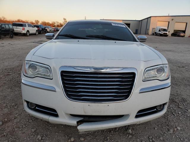 2C3CCAET5DH532539 - 2013 CHRYSLER 300C WHITE photo 5