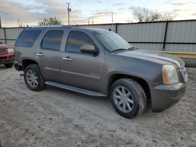 1GKS2EEF2BR139837 - 2011 GMC YUKON DENALI BROWN photo 4