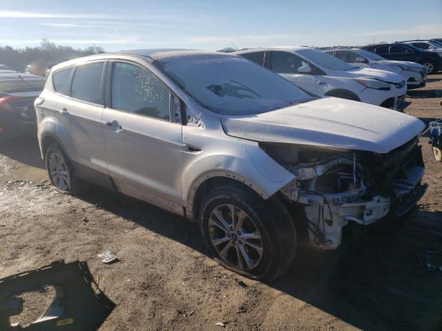 1FMCU9G92HUA62851 - 2017 FORD ESCAPE SE SILVER photo 4