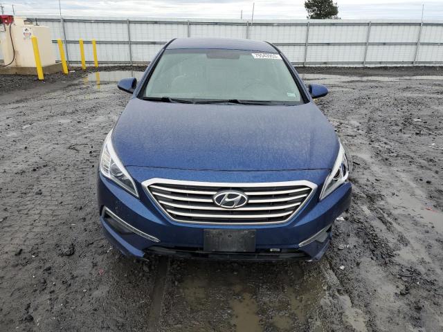 5NPE24AF4FH148058 - 2015 HYUNDAI SONATA SE BLUE photo 5