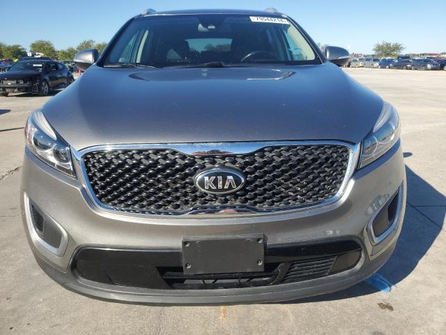 5XYPG4A3XHG239992 - 2017 KIA SORENTO LX GRAY photo 5