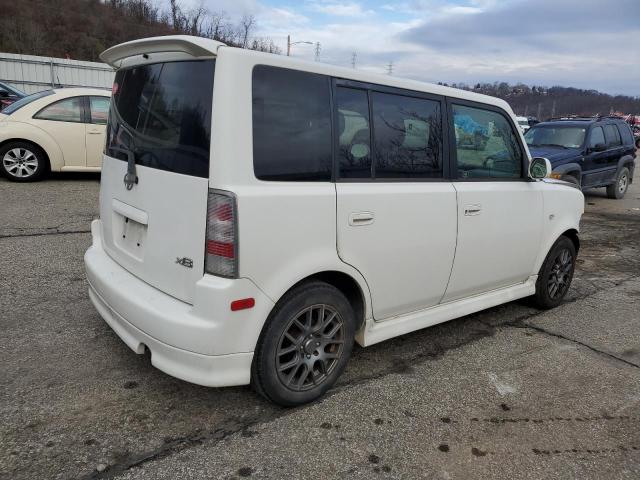 JTLKT324X64096226 - 2006 TOYOTA SCION XB WHITE photo 3