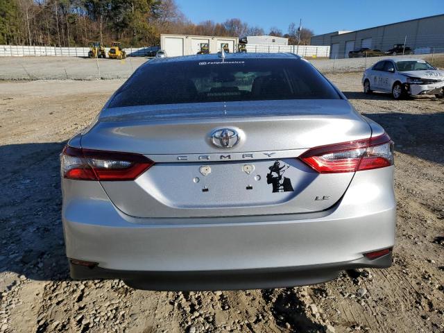 4T1R11AK9NU622876 - 2022 TOYOTA CAMRY LE SILVER photo 6