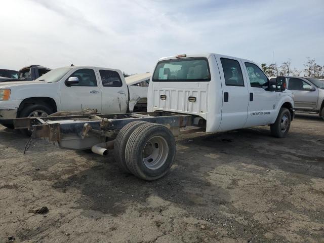 1FD8W3G6XBEB78108 - 2011 FORD F350 SUPER DUTY WHITE photo 3