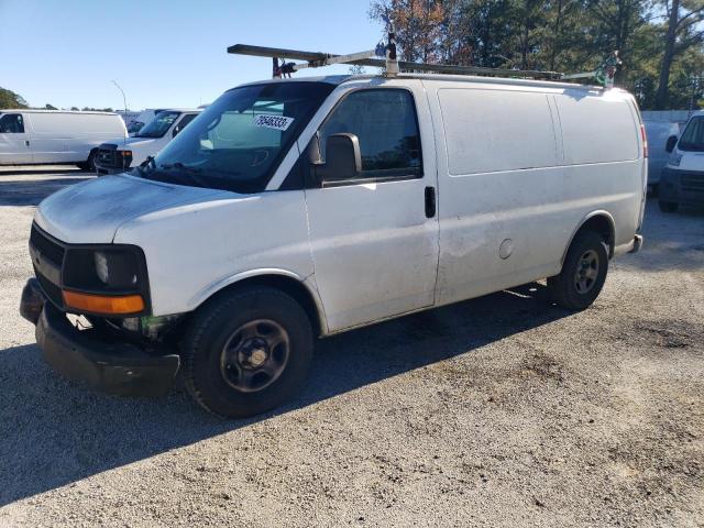 1GCFG15X351108194 - 2005 CHEVROLET EXPRESS G1 WHITE photo 1