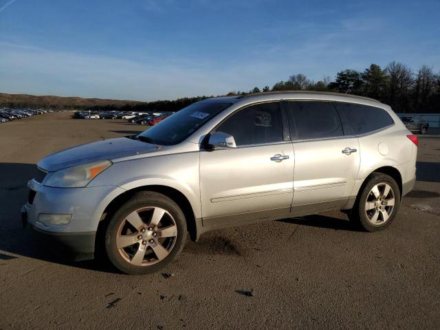 1GNKVLEDXBJ206342 - 2011 CHEVROLET TRAVERSE LTZ GRAY photo 1