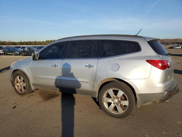 1GNKVLEDXBJ206342 - 2011 CHEVROLET TRAVERSE LTZ GRAY photo 2