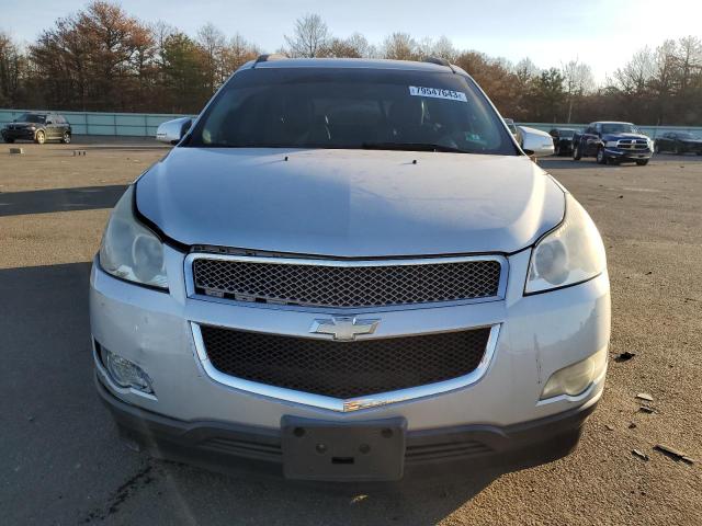 1GNKVLEDXBJ206342 - 2011 CHEVROLET TRAVERSE LTZ GRAY photo 5