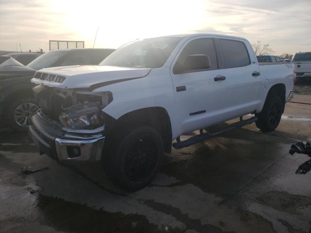 5TFDW5F14KX837857 - 2019 TOYOTA TUNDRA CREWMAX SR5 WHITE photo 1